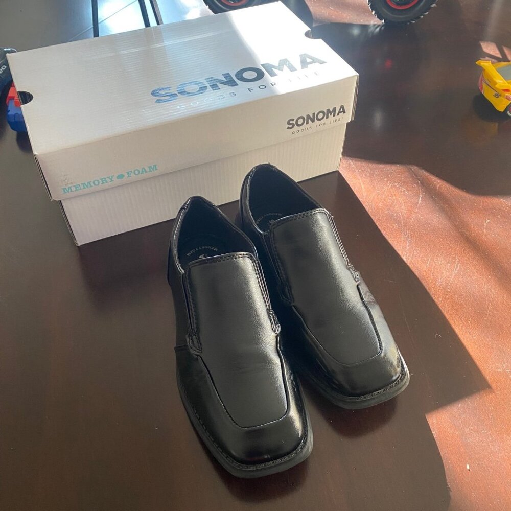 Black Dress Shoes - Very Good Condition - Size 3